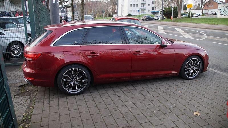 Gebraucht Audi A4 Sport 190 PS (139 kW) 2019 Rot Kombi