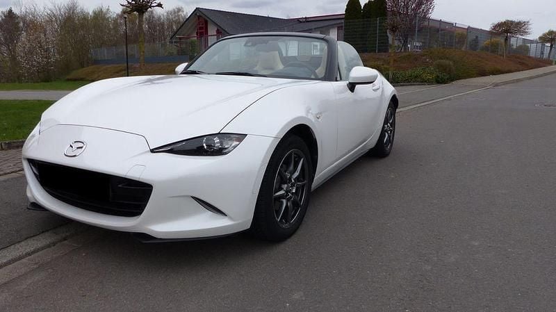 Gebraucht Mazda MX5 131 PS (96 kW) 2018 Weiß Cabrio