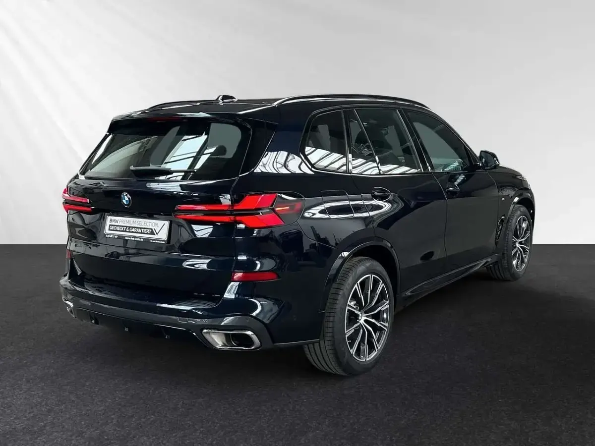 Gebraucht BMW X5 M Sport 298 PS (219 kW) 2025 Carbonschwarz SUV