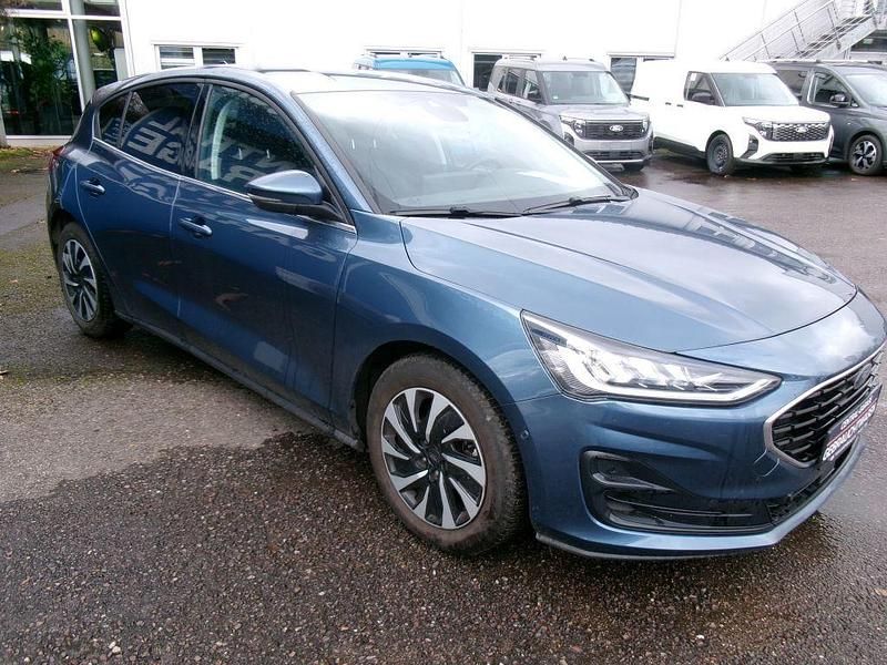 Używany Ford Focus Titanium 125 KM (91 kW) 2024 Niebieski Sedan/Limuzyna