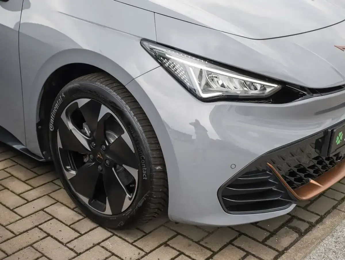 Gebraucht Cupra Born 150 kW (204 PS) 2024 Vaporgrau Kleinwagen