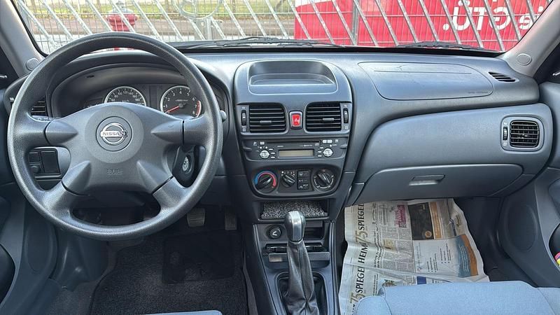 Gebraucht Nissan Almera 2006 Gold Kleinwagen