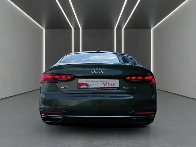 Gebraucht Audi A5 Sportback Sport 204 PS (150 kW) 2022 Grün Kleinwagen
