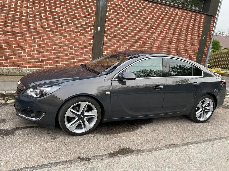 Gebraucht Opel Insignia 163 PS (119 kW) 2014 Beige Limousine