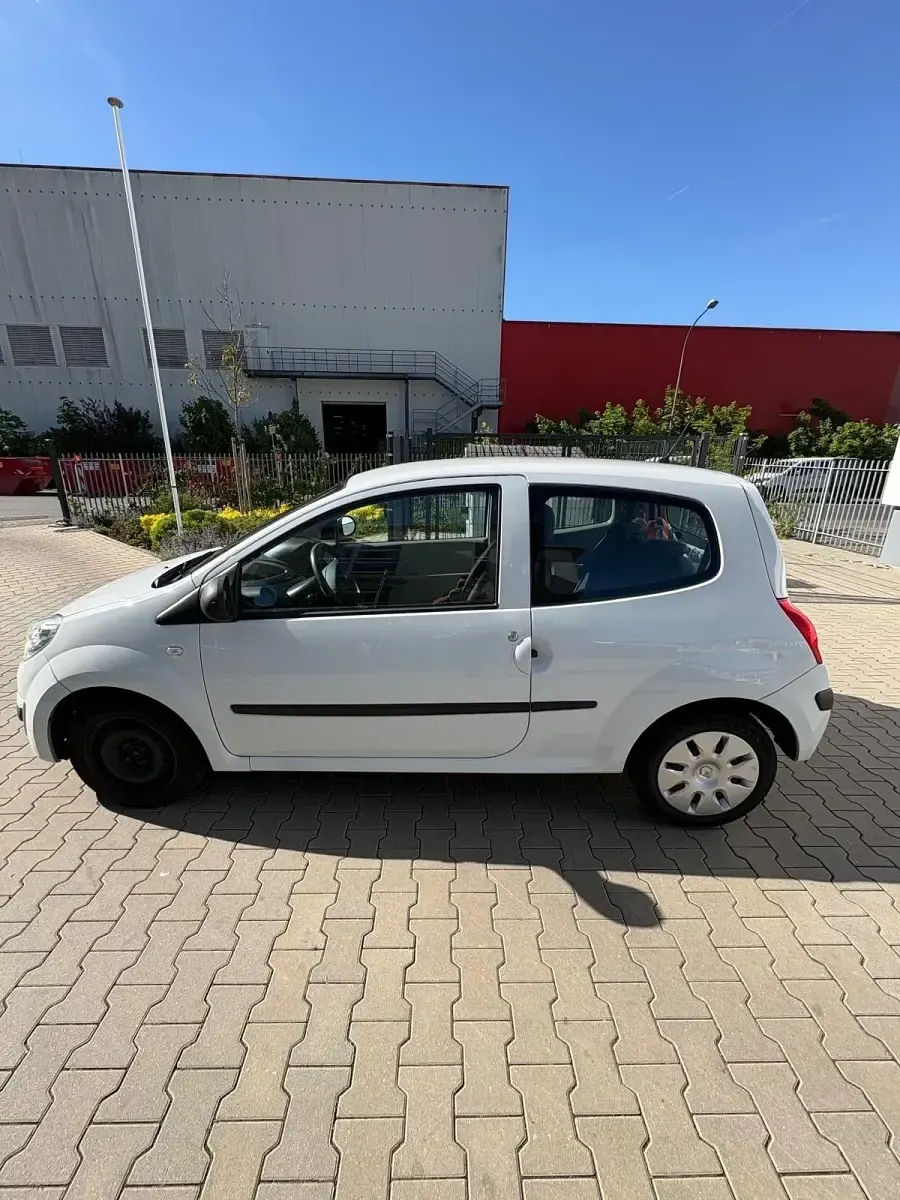Używany Renault Twingo 58 KM (42 kW) 2009 Biały Hatchback