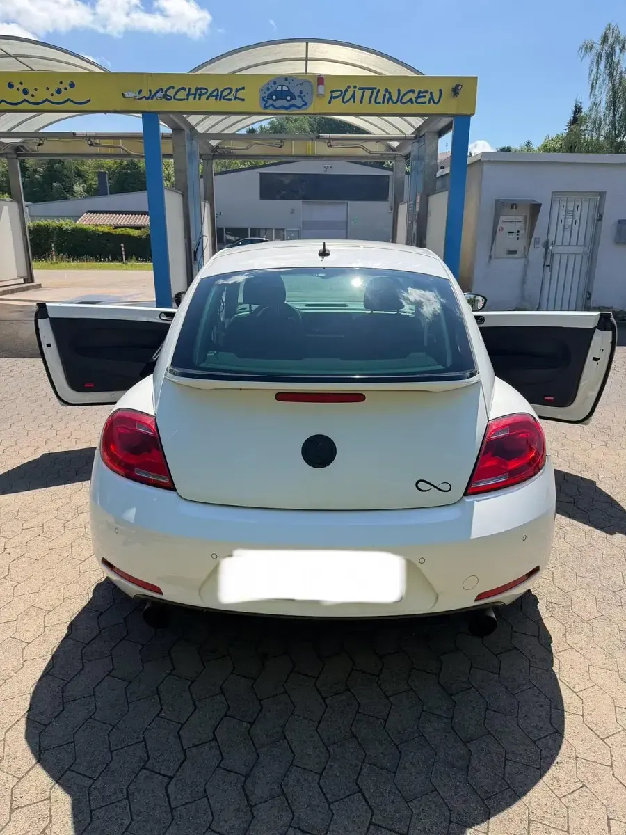 Używany VW Beetle 230 KM (169 kW) 2012 Biały Hatchback