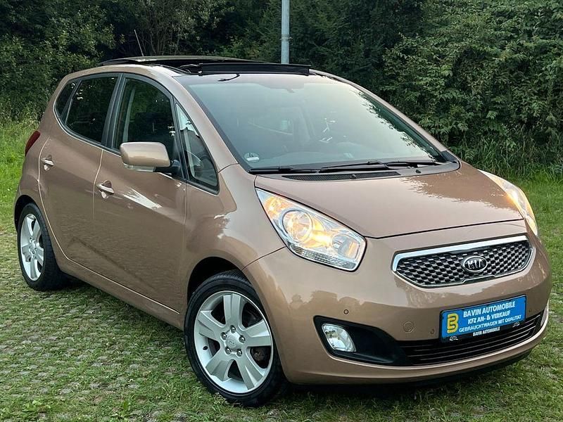 Gebraucht Kia Venga 125 PS (91 kW) 2010 Gold Kleinwagen