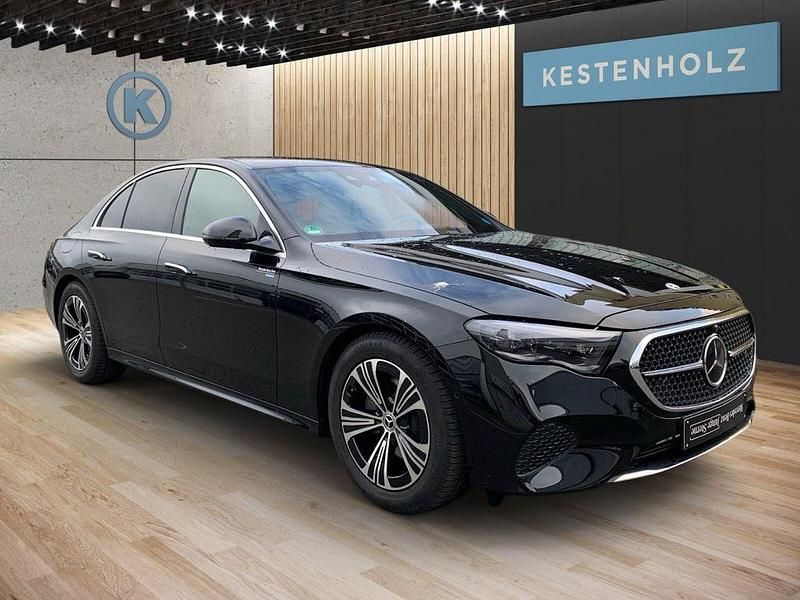 Gebraucht Mercedes E220 Avantgarde 197 PS (144 kW) 2026 Unilack schwarz Limousine