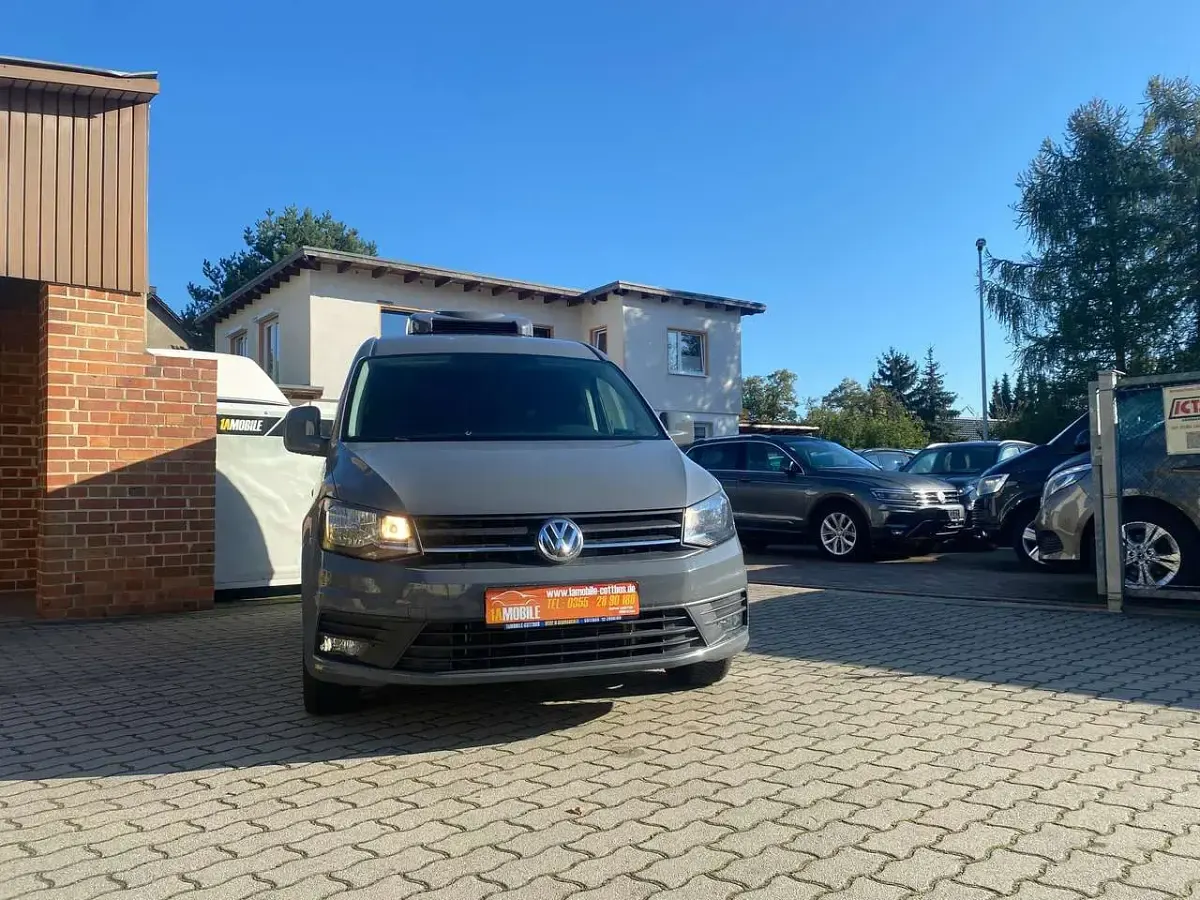 Gebraucht VW Caddy Maxi 150 PS (110 kW) 2018 Pure grey Van / Kleinbus