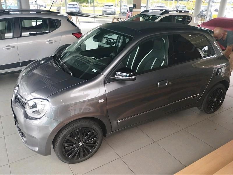 Grau Gebraucht 2023 Renault Twingo Urban Night Kleinwagen | 18.500 € - Bild 1/2