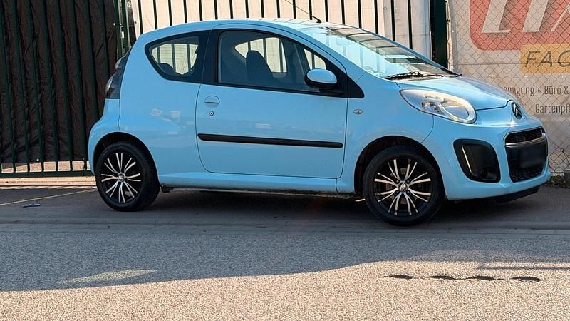 Gebraucht Citroën C1 68 PS (50 kW) 2012 Blau Kleinwagen