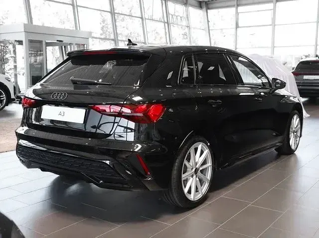 Neu Audi A3 Business 150 PS (110 kW) 2026 Mythosschwarz metallic Limousine
