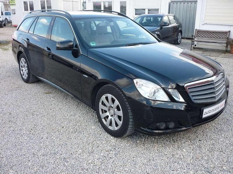Gebraucht Mercedes E200 184 PS (135 kW) 2011 Schwarz Limousine