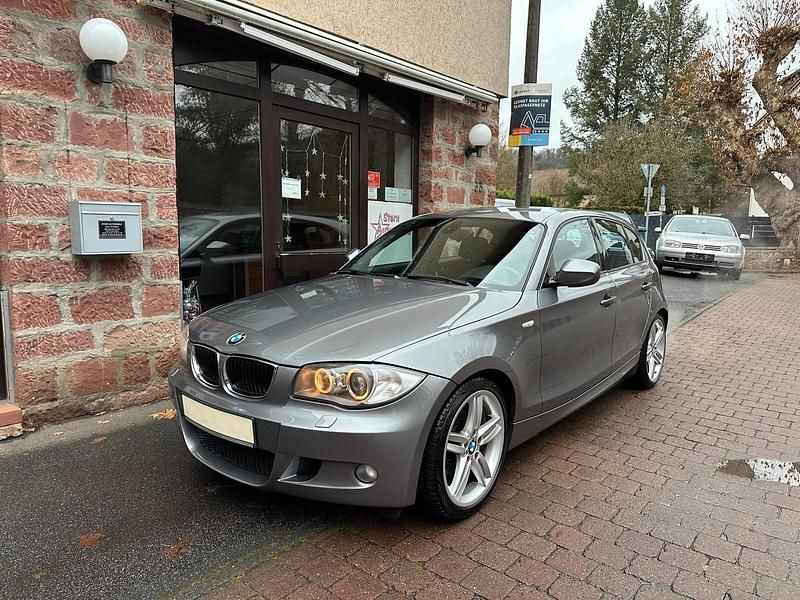 Gebraucht BMW 118 M Sport 143 PS (105 kW) 2011 Grau Kleinwagen