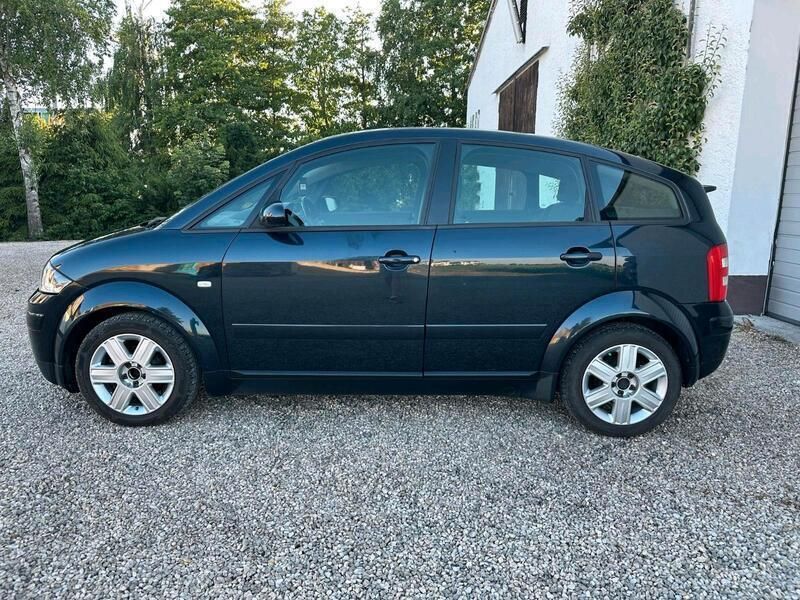 Blau Gebraucht 2001 Audi A2 Kleinwagen | 3.900 € (Fairer Preis) - Bild 1/4