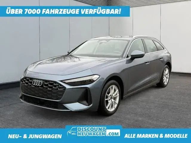 Mythosschwarz metallic Gebraucht 2024 Audi A5 S-Line Coupé | 42.880 € (Teuer) - Bild 1/4