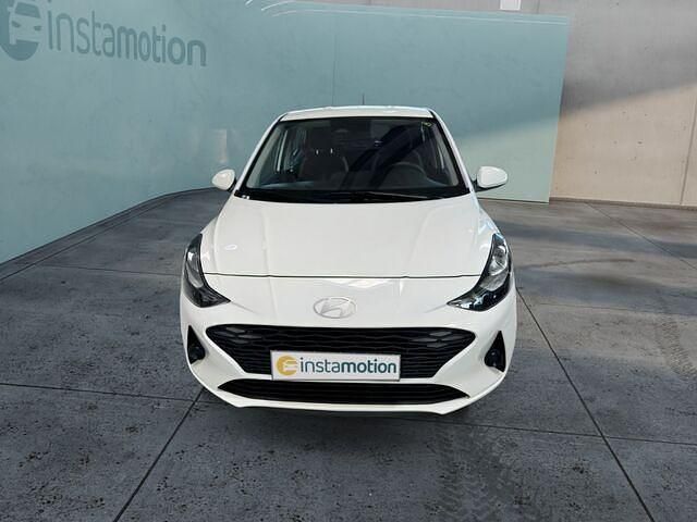 Gebraucht Hyundai i10 Select 63 PS (46 kW) 2024 Weiß Kleinwagen