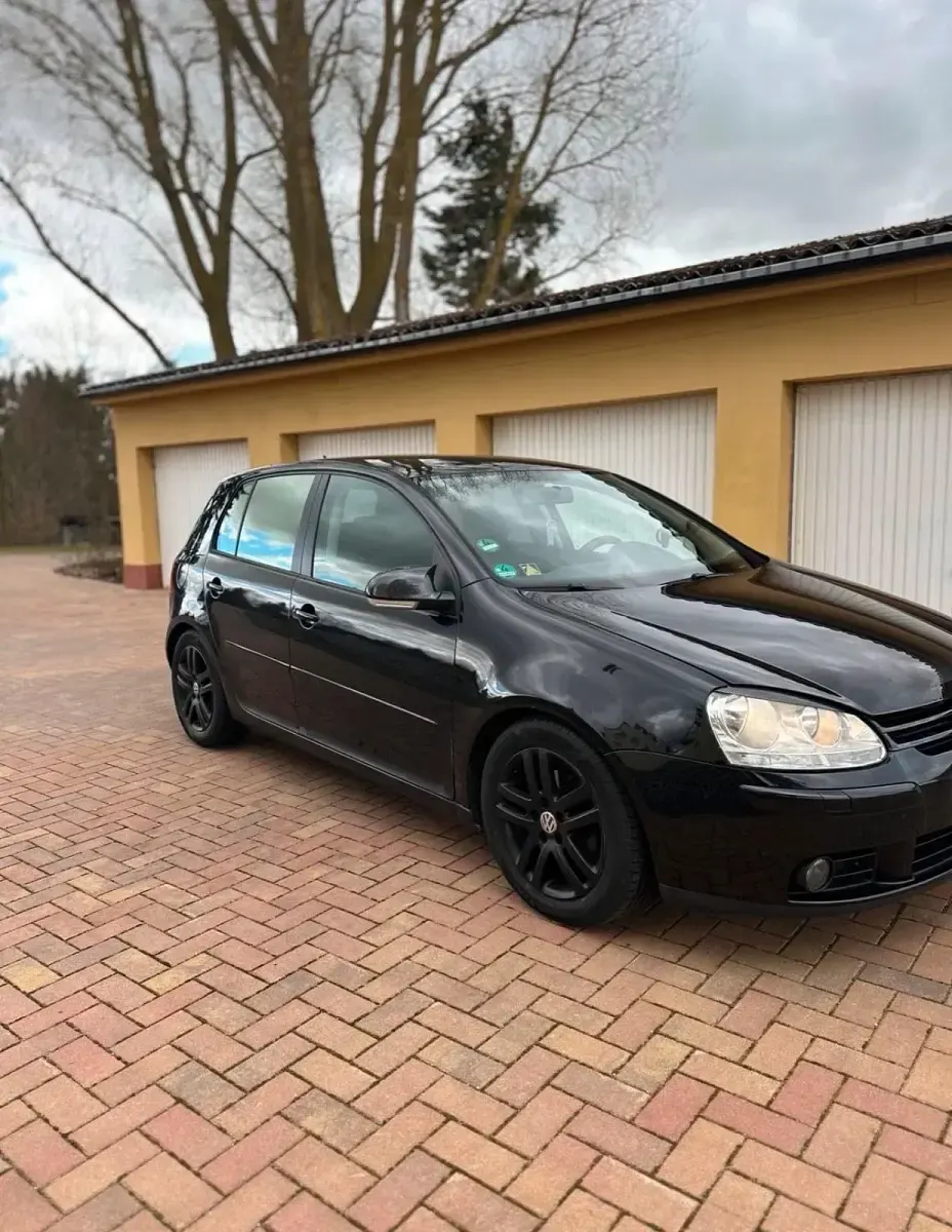 Gebraucht VW Golf V 140 PS (102 kW) 2007 Schwarz Kleinwagen