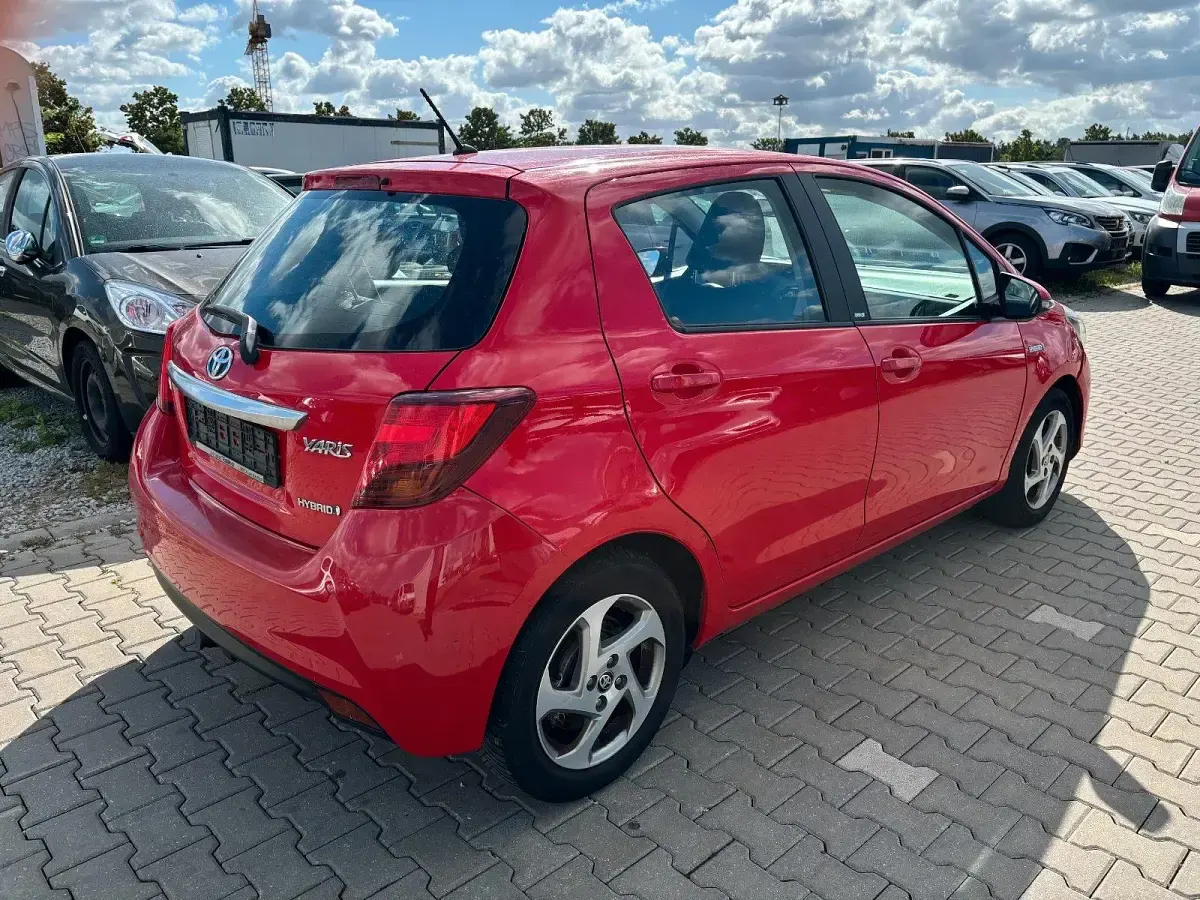 Gebraucht Toyota Yaris Edition-S 75 PS (55 kW) 2016 Rot Kleinwagen