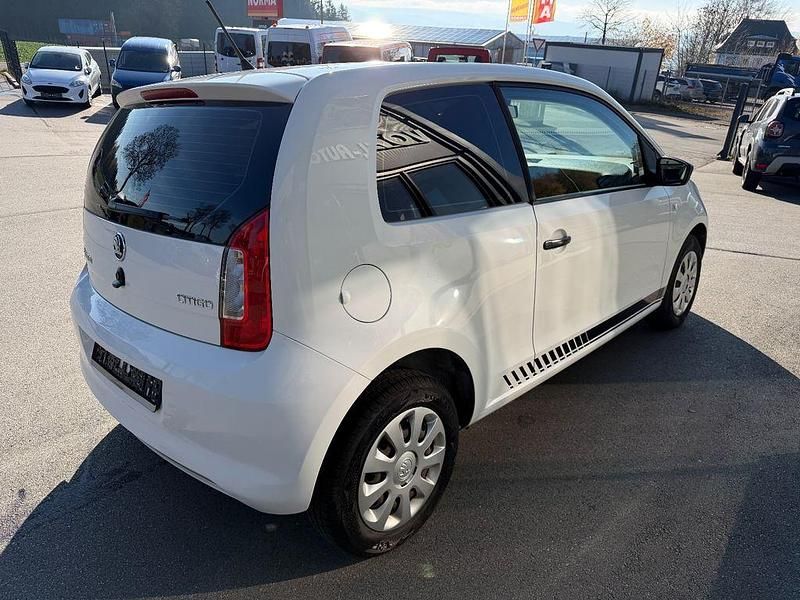 Gebraucht Skoda Citigo Active 60 PS (44 kW) 2014 Weiß Kleinwagen