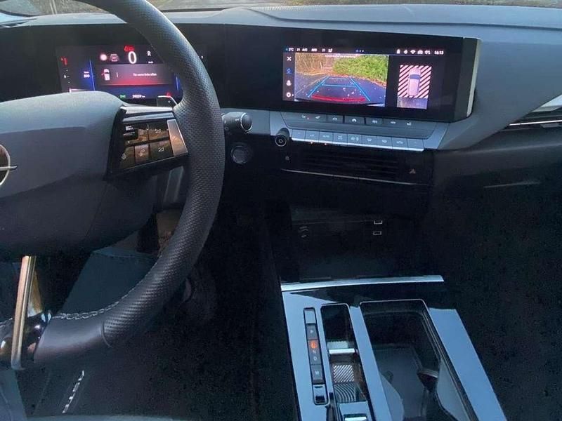 Gebraucht Opel Astra Elegance 131 PS (96 kW) 2023 Schwarz Limousine