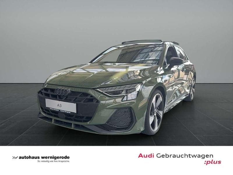 Distriktgrün metallic Gebraucht 2024 Audi A3 Sportback S-Line Limousine | 44.939 € - Bild 1/4