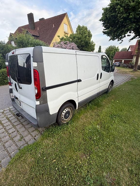 Gebraucht Renault Trafic 90 PS (66 kW) 2007 Weiß Van / Kleinbus