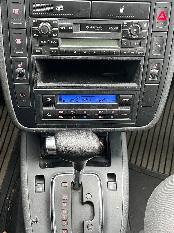 Gebraucht VW Sharan 116 PS (85 kW) 2002 Silber Van / Kleinbus