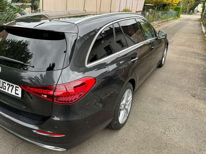 Gebraucht Mercedes C300e 333 PS (244 kW) 2023 Grau Kombi