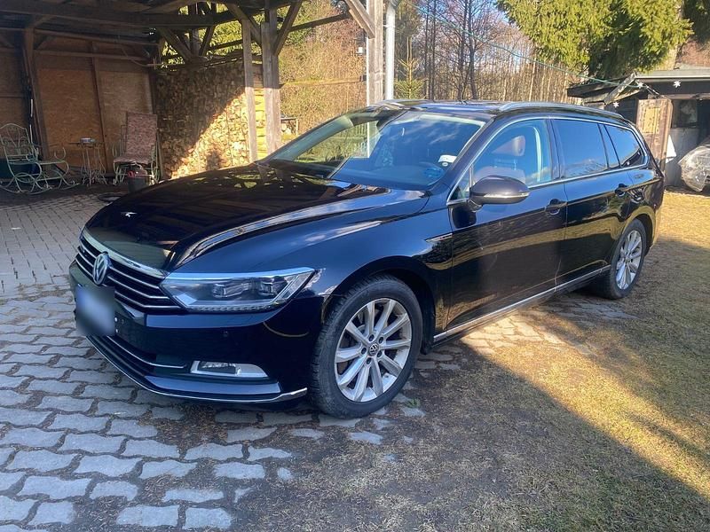 Gebraucht VW Passat Highline 239 PS (175 kW) 2015 Schwarz Kombi