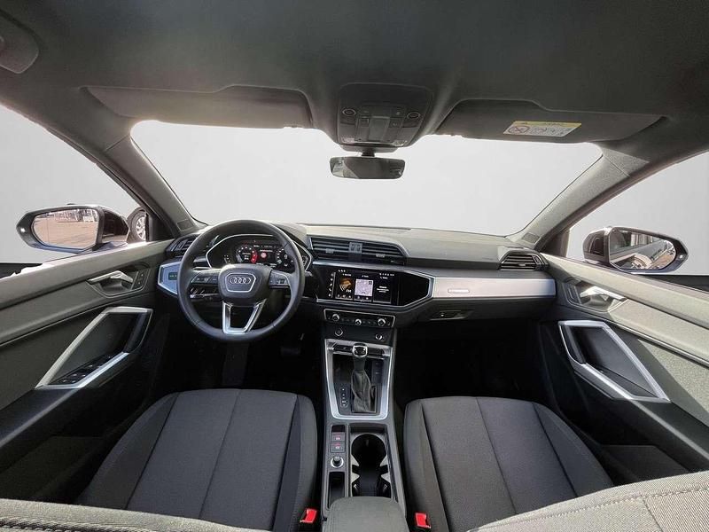 Gebraucht Audi Q3 Ambiente 150 PS (110 kW) 2025 Mythosschwarz metallic (metallic) SUV