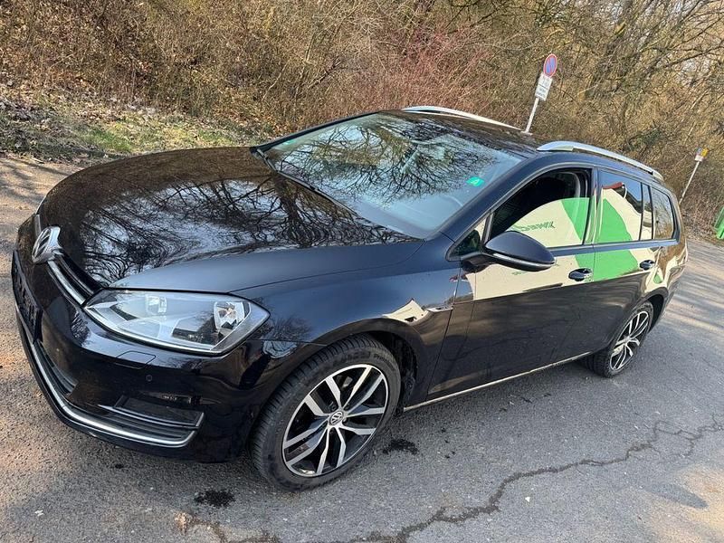 Gebraucht VW Golf VII LOUNGE 150 PS (110 kW) 2015 Schwarz Kombi