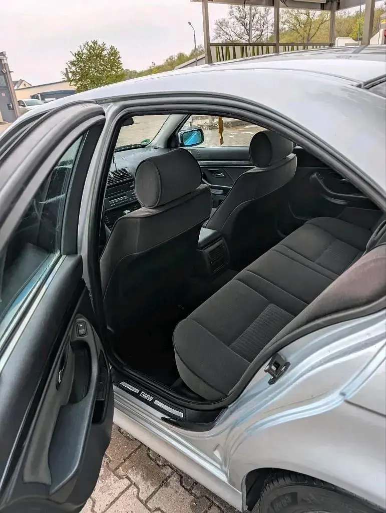 Gebraucht BMW 520 150 PS (110 kW) 1997 Grau Kleinwagen