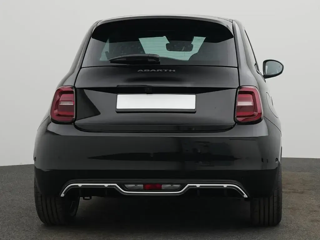 Neu Abarth 500C Turismo 114 kW (155 PS) 2026 Schwarz Cabrio