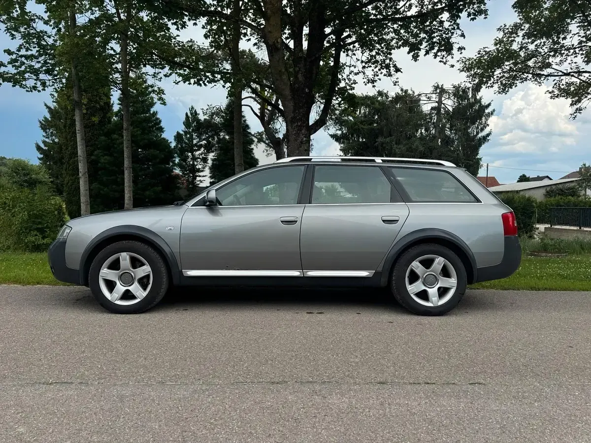 Gebraucht Audi A6 Allroad 179 PS (131 kW) 2002 Grau Kombi