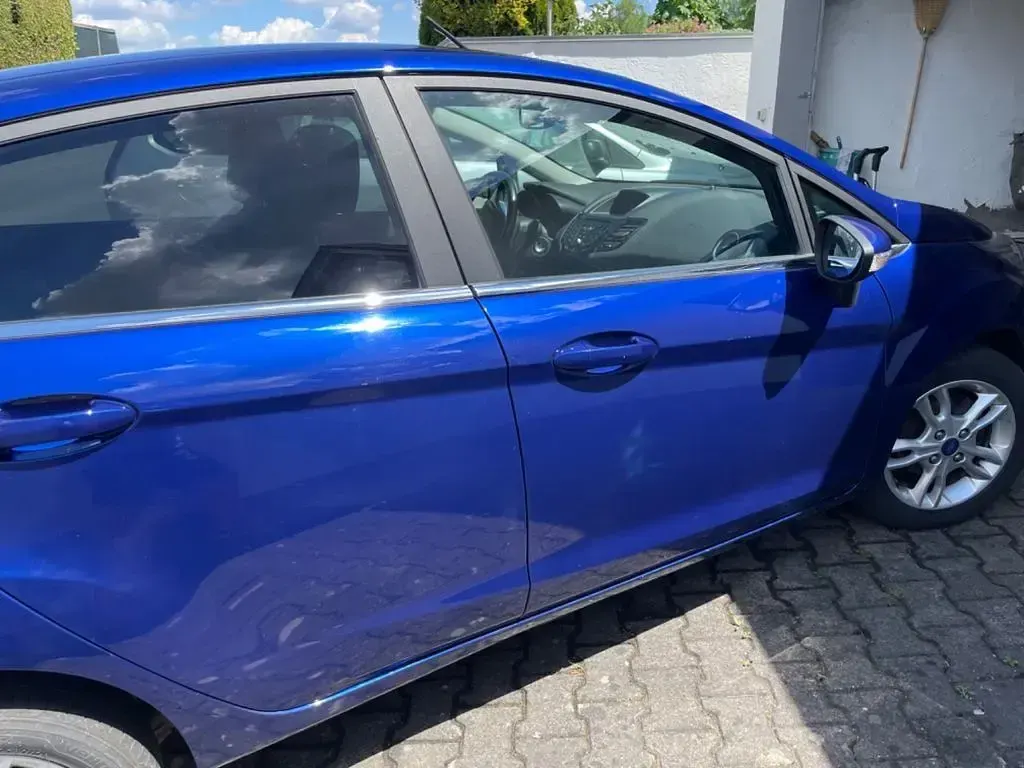 Gebraucht Ford Fiesta Titanium 101 PS (74 kW) 2016 Blau Kleinwagen
