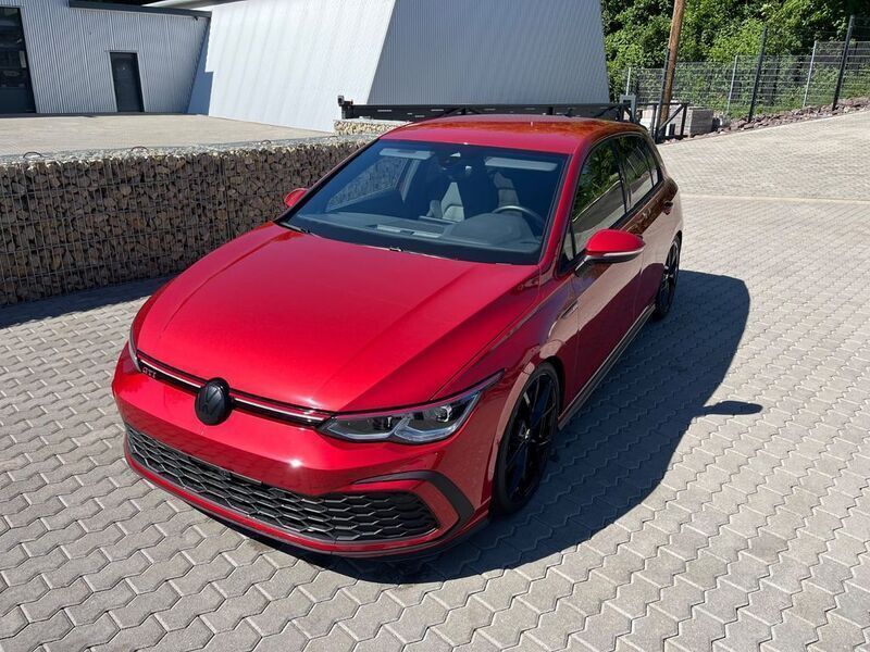 Rot Gebraucht 2022 VW Golf VIII GTI Limousine | 29.900 € (Fairer Preis) - Bild 1/4