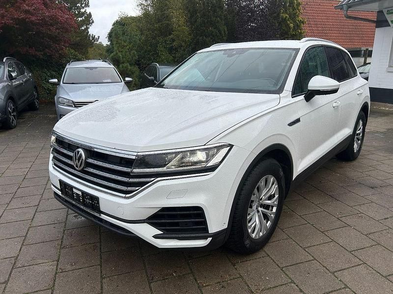 Gebraucht VW Touareg Basis 231 PS (169 kW) 2019 Weiß SUV
