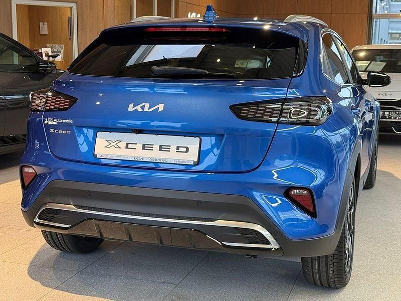 Neu Kia XCeed 150 PS (110 kW) 2025 Blue flame metallic SUV