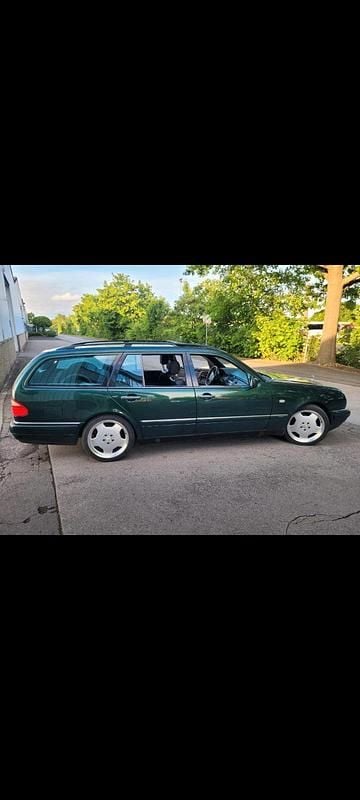 Gebraucht Mercedes E55 AMG 279 PS (205 kW) 1997 Grün Kombi