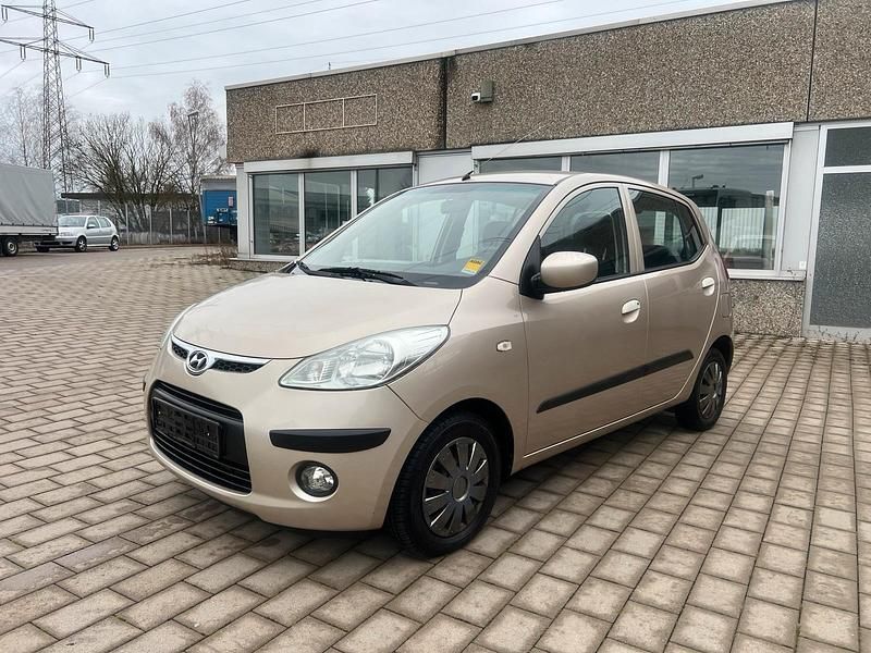 Gebraucht Hyundai i10 77 PS (56 kW) 2008 Gold Kleinwagen