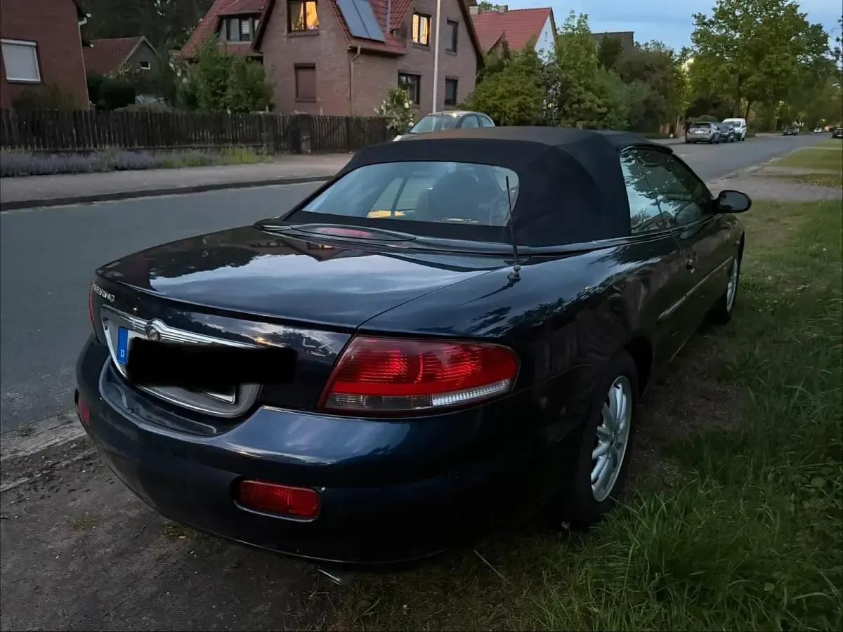 Używany Chrysler Sebring Cabriolet 203 KM (149 kW) 2003 Niebieski Kabriolet