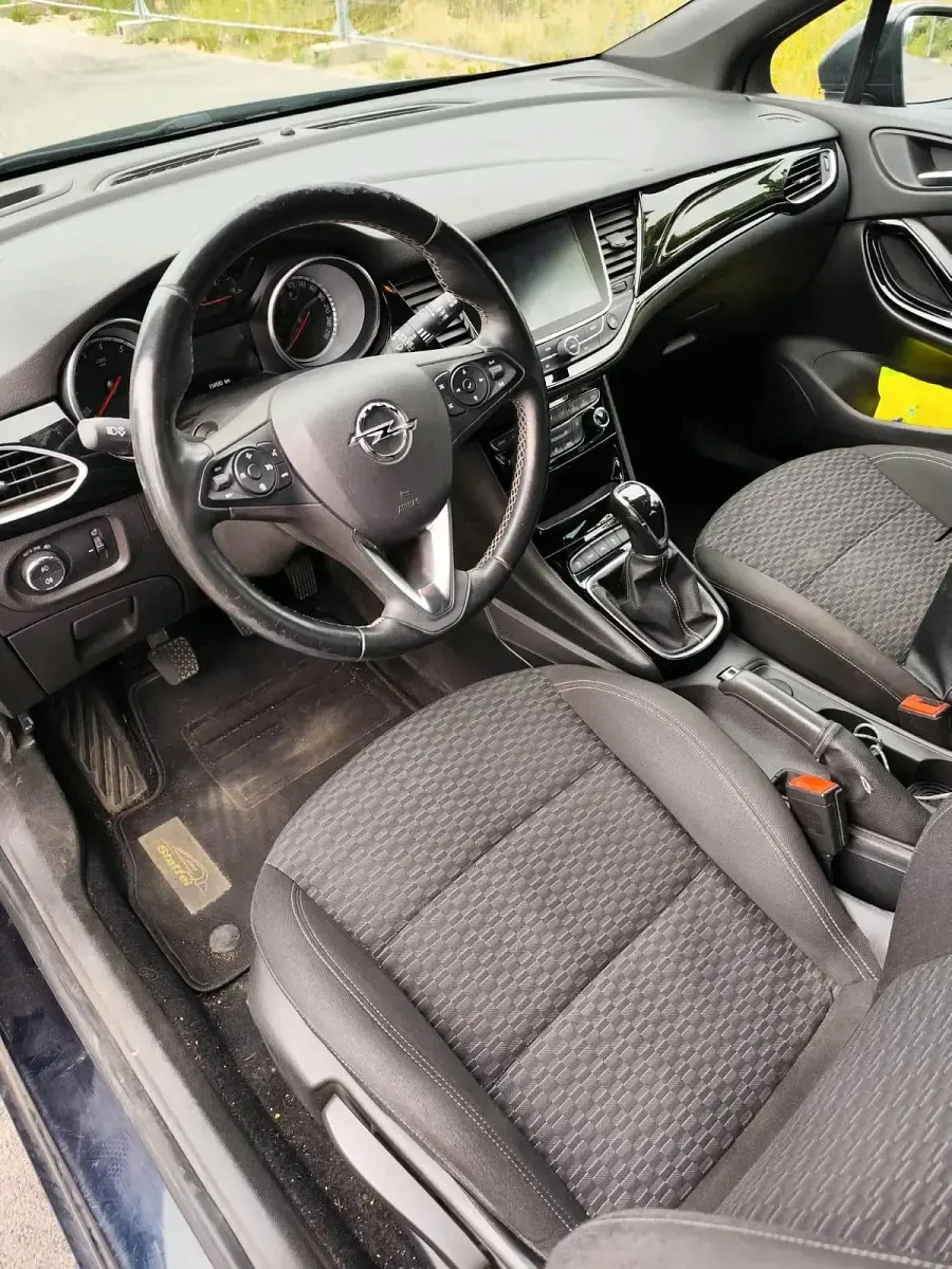 Gebraucht Opel Astra 125 PS (91 kW) 2018 Blau Kombi