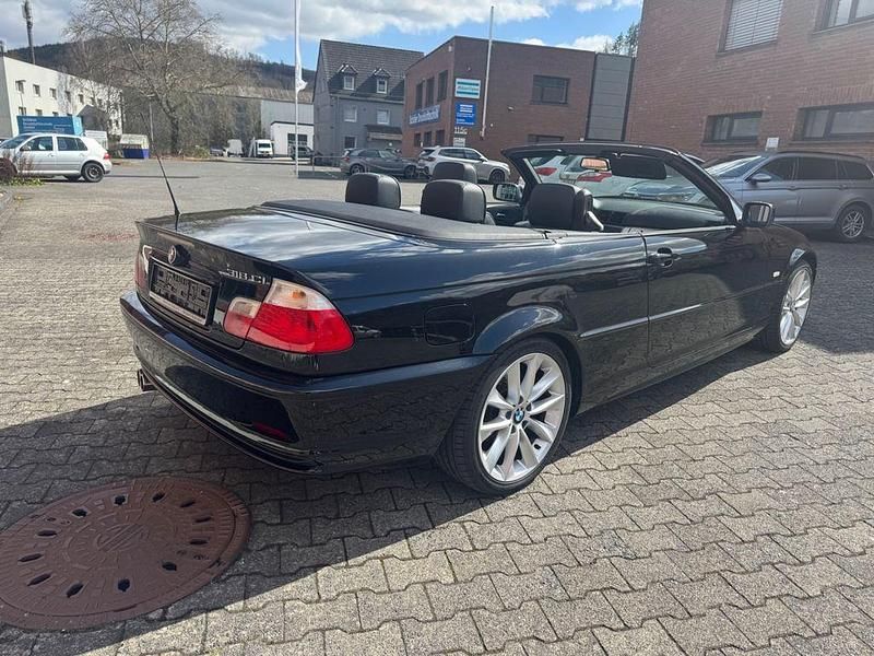 Gebraucht BMW 318 Cabriolet 143 PS (105 kW) 2003 Schwarz Cabrio