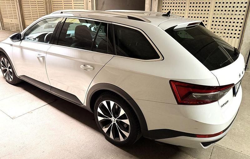 Gebraucht Skoda Superb 190 PS (139 kW) 2019 Weiß Kombi
