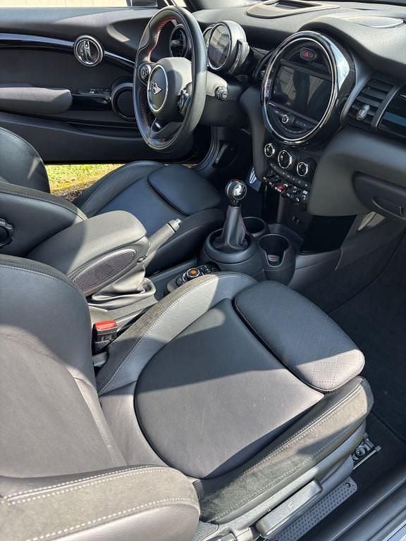 Gebraucht Mini John Cooper Works 192 PS (141 kW) 2019 Schwarz Kleinwagen