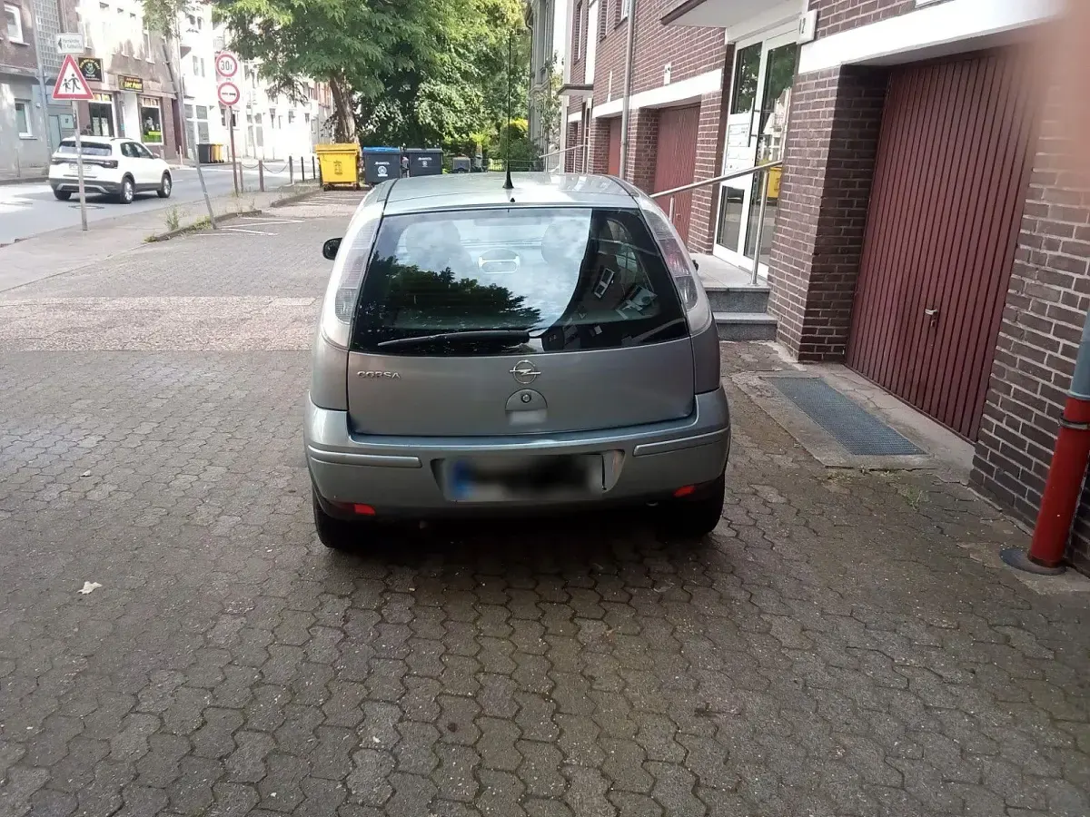 Gebraucht Opel Corsa 60 PS (44 kW) 2006 Silber Kleinwagen
