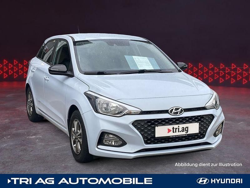 Clean slate / met (metallic) Gebraucht 2019 Hyundai i20 Turbo Limousine | 10.995 € (Fairer Preis) - Bild 1/4