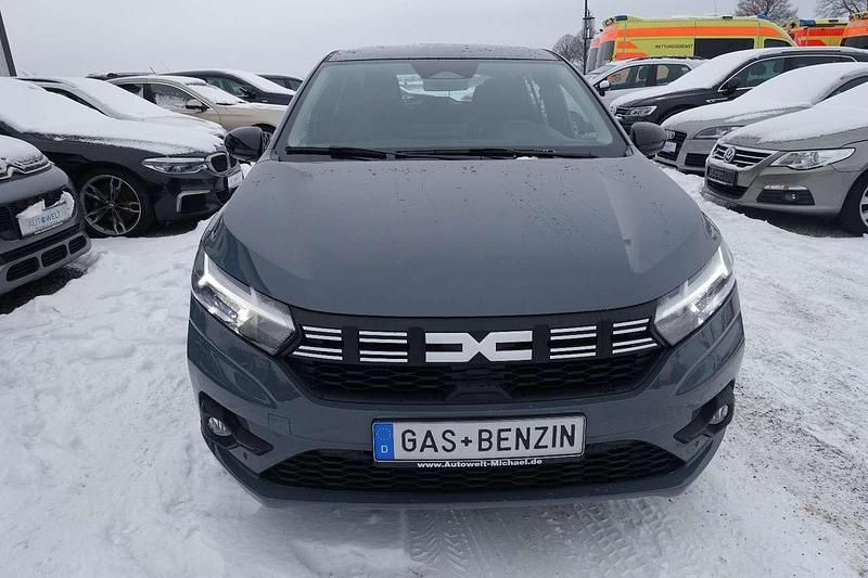 Gebraucht Dacia Sandero 101 PS (74 kW) 2024 Grau Kleinwagen