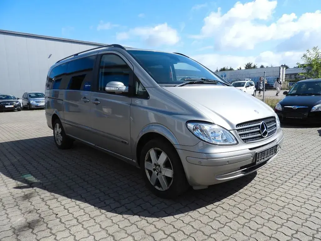 Gebraucht Mercedes Viano 150 PS (110 kW) 2009 Grau Van / Kleinbus